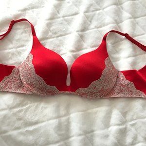 Victoria's Secret Body Bra